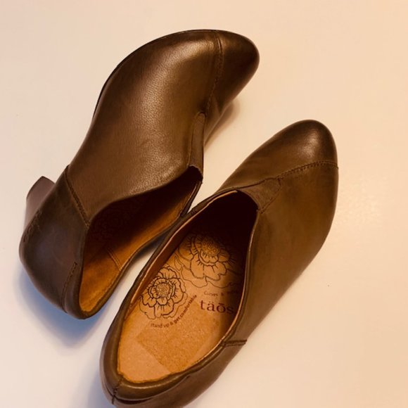 taos® Leather Women's Ankle Booties Light Brown Color 2" Medium High Heel NEW - Picture 2 of 7